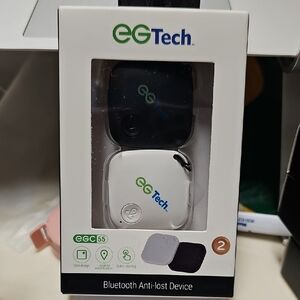 Nwt EGTech Bluetooth Anti-lost Device in Black and White